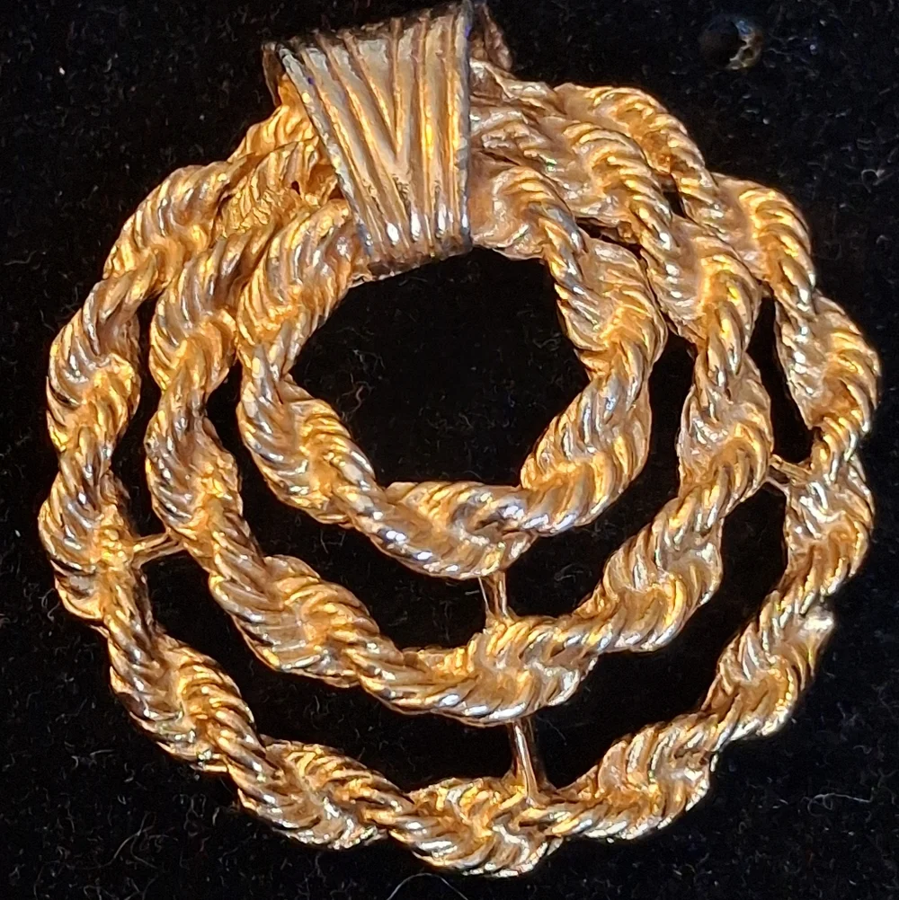 Vintage Gerry's Goldtone Twisted Rope  Brooch